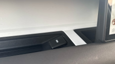 Land Rover Defender 2.0 D200 110 5dr Auto Diesel Estate